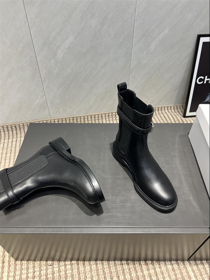 20251128174451692 350